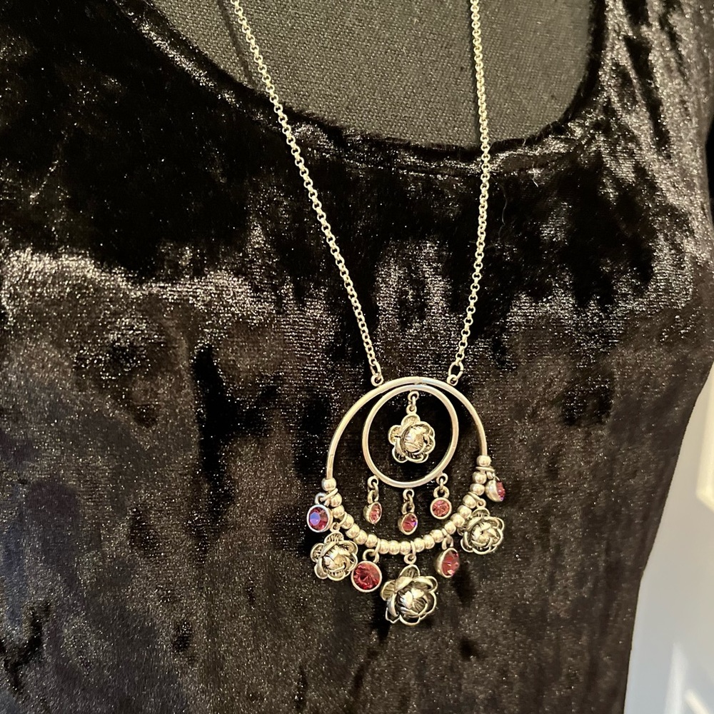 N134- NWT Pilgrim Danish Jewelry Flower Pendant Necklace 27” + 2” extender - Picture 2 of 11